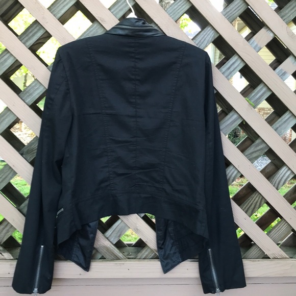 Stylish lightweight black jacket - Picture 6 of 7